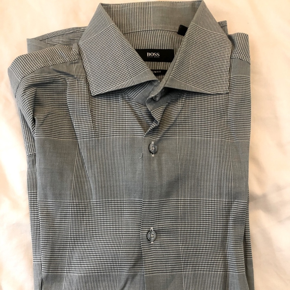 Hugo Boss plaid dress shirt. Sz 40 15 3/4. Slim